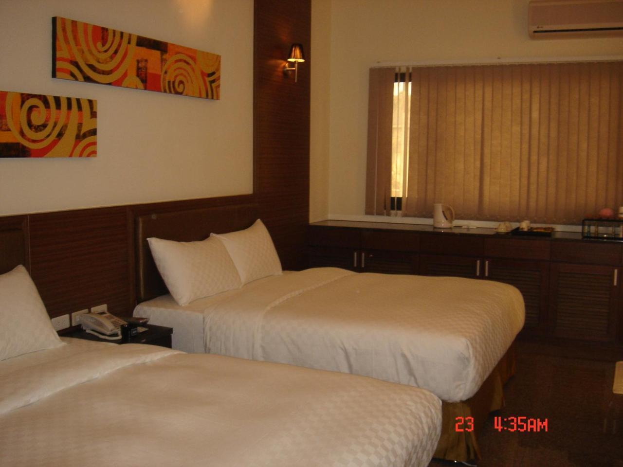 Hip Spa Motel Taichung Esterno foto