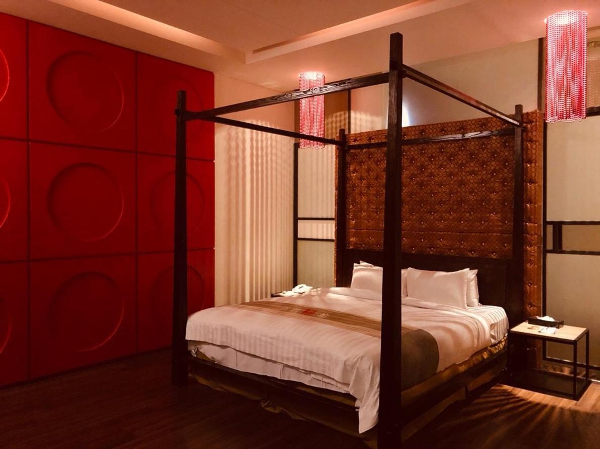 Hip Spa Motel Taichung Esterno foto
